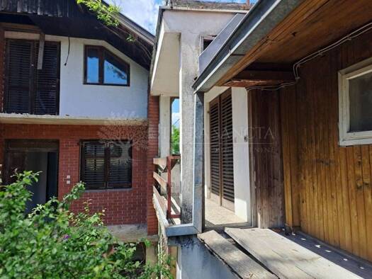 Haus zum Kauf 83.000 € 8 Zimmer 291 m² Glina