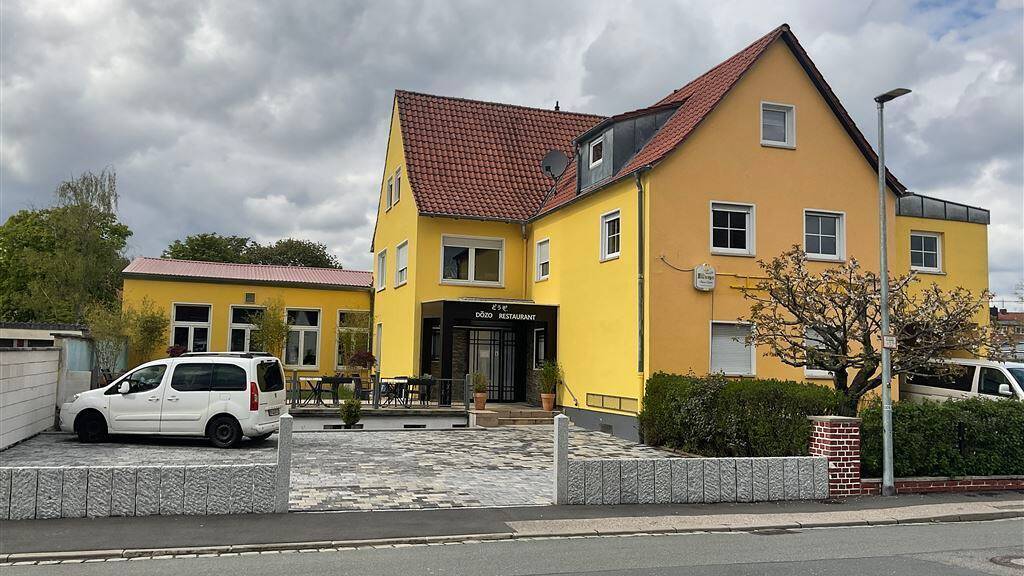 Haus zum Kauf 1.180.000 € 10 Zimmer 270 m² 833 m² Grundstück Am Spinnseyer 37 Gartenstadt Bamberg 96052