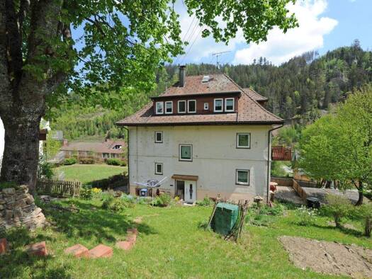 Wohnung zur Miete 870 € 3,5 Zimmer frei ab sofort Schönmünzach Baiersbronn 72270