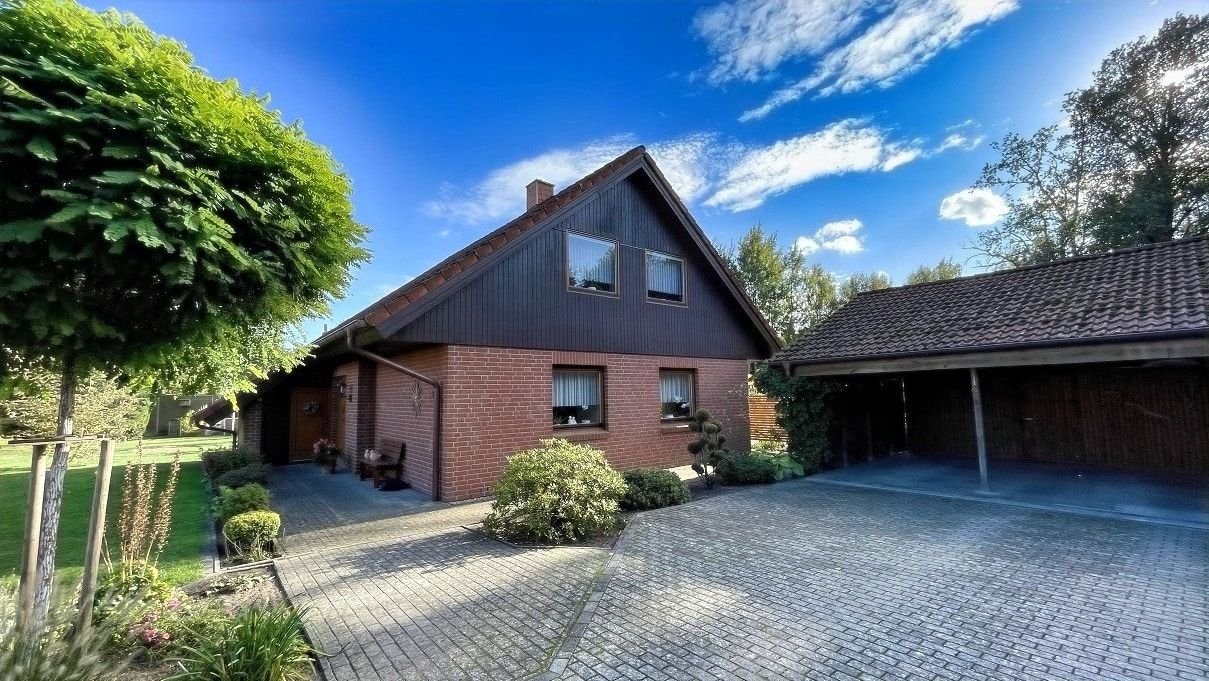 Einfamilienhaus zum Kauf 359.000 € 5 Zimmer 127 m²<br/>Wohnfläche 1.465 m²<br/>Grundstück Hagenow Heide Hagenow Heide 19230