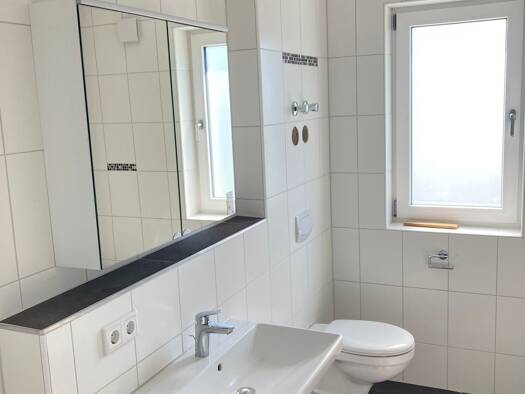 Wohnung zur Miete 760 € 3 Zimmer 72,5 m² Geschoss 1/3 frei ab 01.11.2026 Ihrlerstein 93346