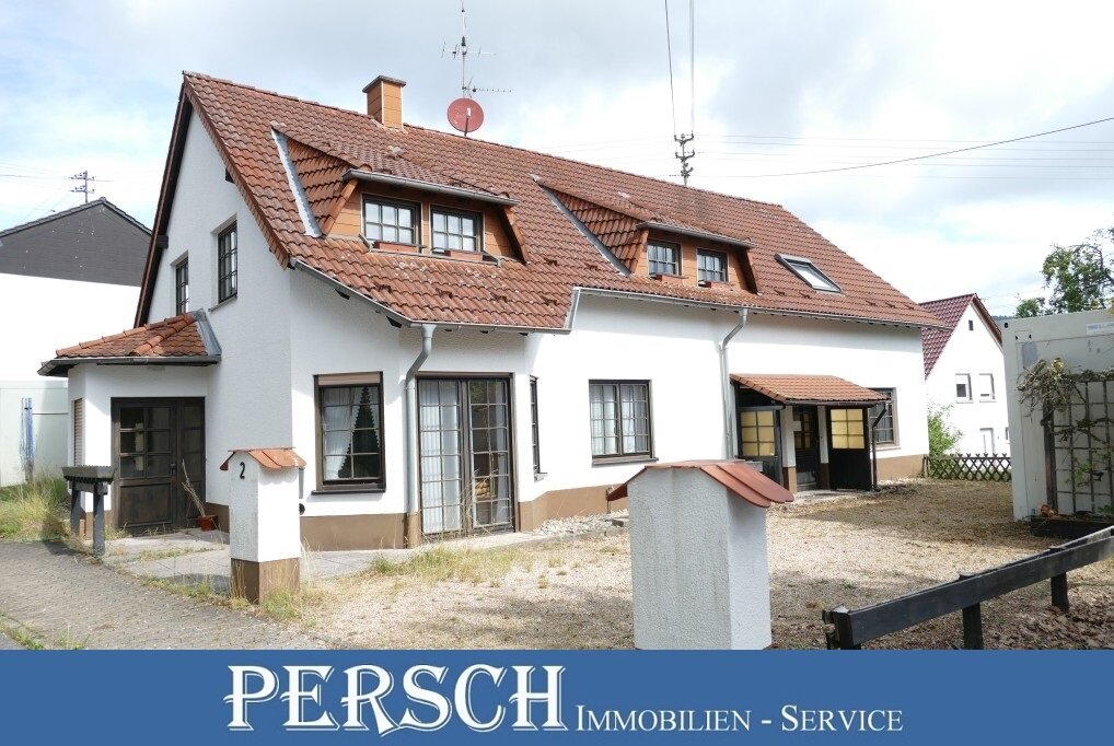 Mehrfamilienhaus zum Kauf 220.000 € 12 Zimmer 233 m²<br/>Wohnfläche 751 m²<br/>Grundstück ab sofort<br/>Verfügbarkeit Reitscheid Freisen 66629