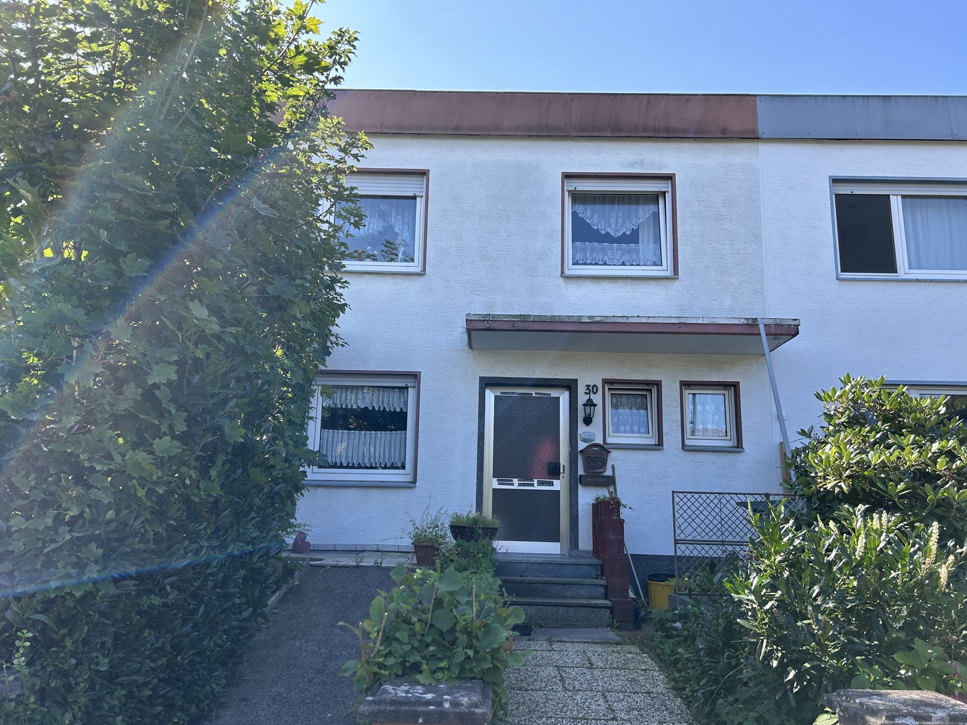 Reihenmittelhaus zum Kauf 198.500 € 6 Zimmer 130 m²<br/>Wohnfläche 366 m²<br/>Grundstück Bad Driburg Bad Driburg 33014