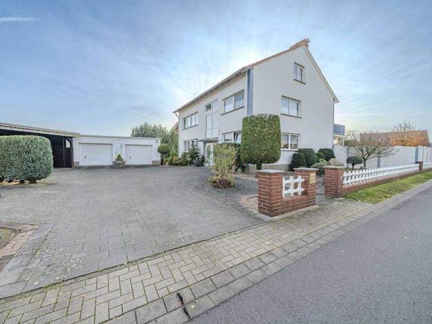 Mehrfamilienhaus zum Kauf 489.000 € 12 Zimmer 260 m² 940 m² Grundstück Schloß Holte Schloß Holte-Stukenbrock 33758
