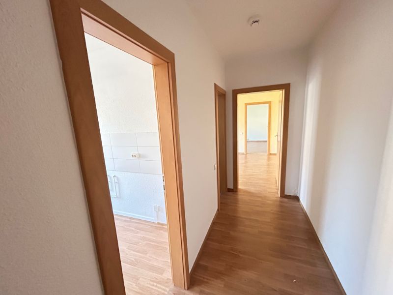 Wohnung zur Miete 373 € 3 Zimmer 53,8 m²<br/>Wohnfläche 2.<br/>Geschoss J.-R.-Becher-Str. 17 Senftenberg Senftenberg 01968