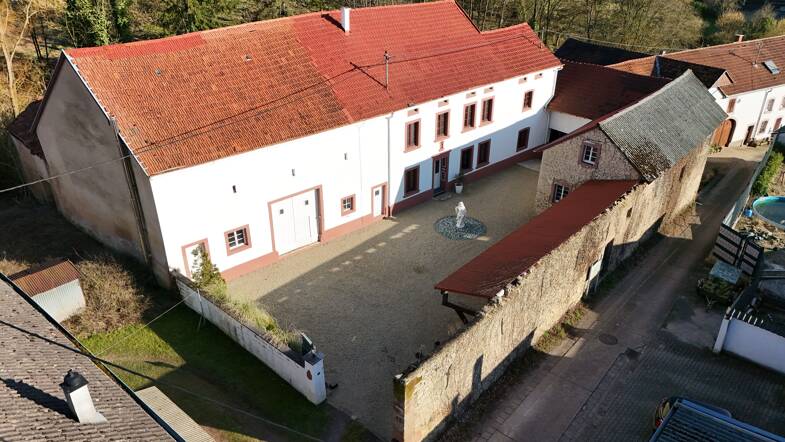 Haus zum Kauf 420.000 € 250 m² 18.577 m² Grundstück frei ab sofort Merchingen Merzig 66663