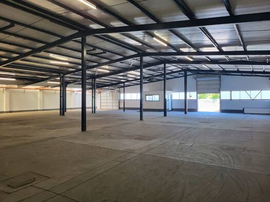 Lagerhalle zur Miete 3.028 € 865 m² Lagerfläche Schleswig 24837