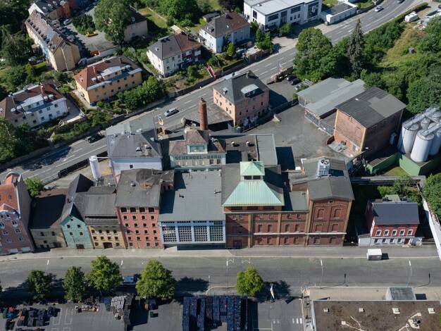 Produktionshalle zum Kauf 890.000 € 6.466 m² Lagerfläche Innenstadt Hof 95028