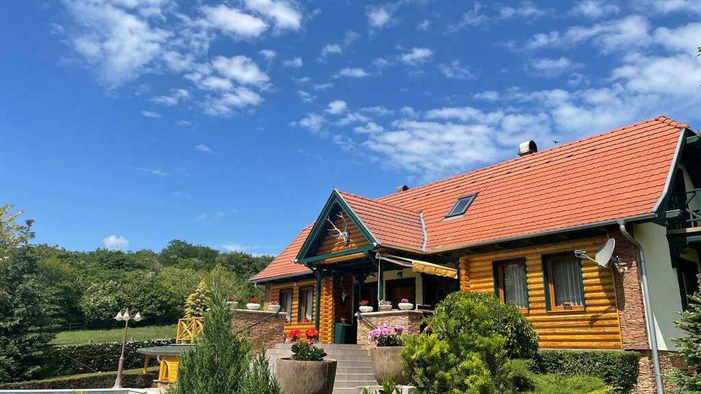 Einfamilienhaus zum Kauf 1.132.000 € 4 Zimmer 583 m² 16.699 m² Grundstück Siófok 8600