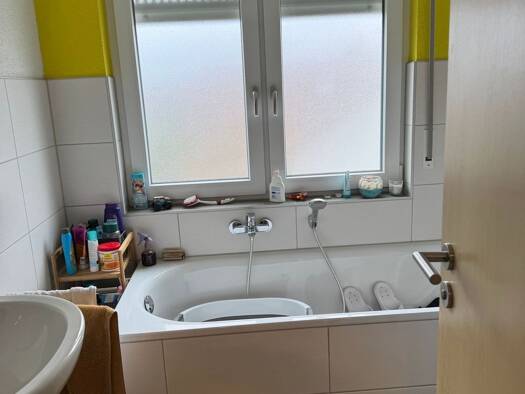 Wohnung zur Miete 850 € 3 Zimmer 77 m² Geschoss 2/3 frei ab 01.11.2026 Erligheim 74391