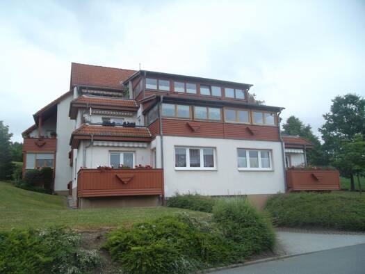Wohnung zum Kauf 99.000 € 3 Zimmer 81,9 m² 1. Geschoss Am Roten Berg 35 Weidensdorf Remse 08373