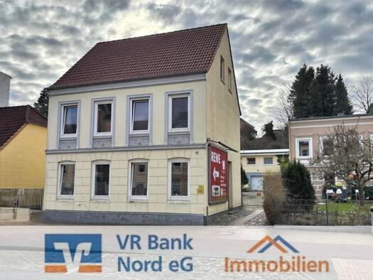 Mehrfamilienhaus zum Kauf 299.000 € 9 Zimmer 219,3 m² 620 m² Grundstück Nordstadt Nordstadt 24939