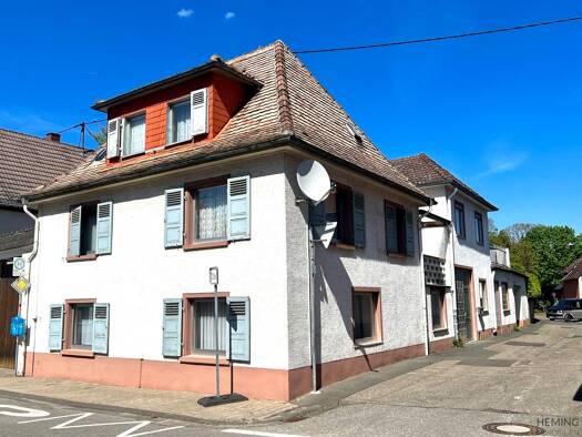 Einfamilienhaus zum Kauf 10 Zimmer 242,2 m² 257 m² Grundstück Uelversheim 55278