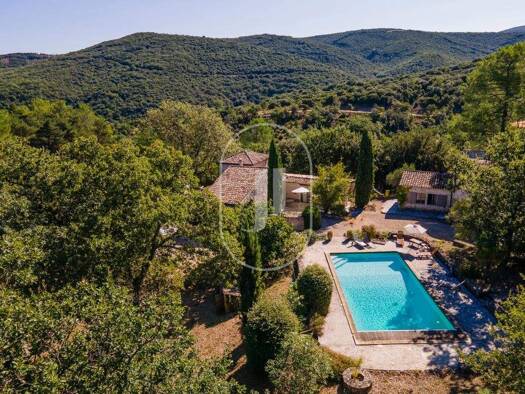 Haus zum Kauf 1.250.000 € 330 m² 40.000 m² Grundstück Barjac 30430