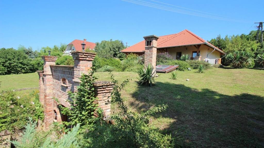 Bungalow zum Kauf 350.000 € 4 Zimmer 140 m² 1.494 m² Grundstück Cserszegtomaj 8372