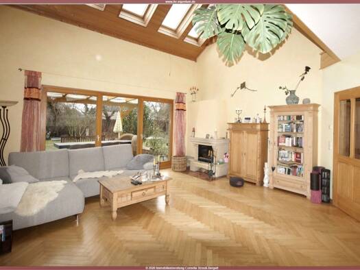 Einfamilienhaus zum Kauf 1.290.000 € 8 Zimmer 249 m² 1.840 m² Grundstück Blankenburg Pankow 13129