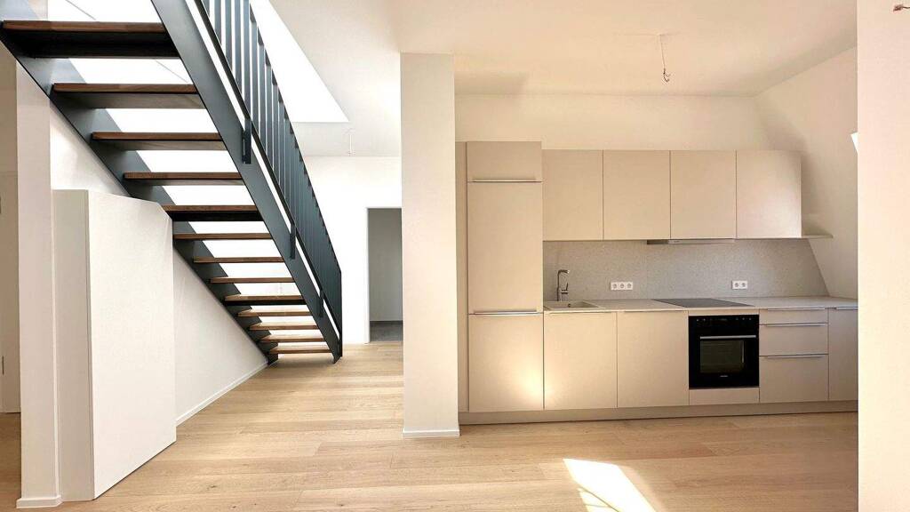 Penthouse zur Miete - Erstbezug 2.020 € 3 Zimmer 92,1 m² 5. Geschoss frei ab sofort Frauenstr. 124 Mitte Ulm 89073