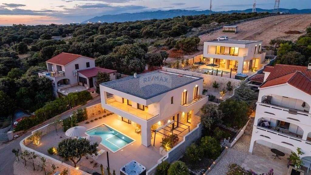 Haus zum Kauf 1.350.000 € 5 Zimmer 220 m² Kolan