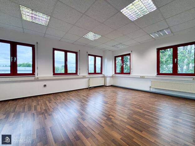 Büro-/Praxisfläche zur Miete 10 € 4 Zimmer 100 m² Bürofläche Diez 65582