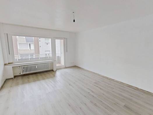 Wohnung zur Miete 679 € 3 Zimmer 80,4 m² 2. Geschoss frei ab sofort Friedrich-Engels-Str. 45 Marxloh Hamborn 47169