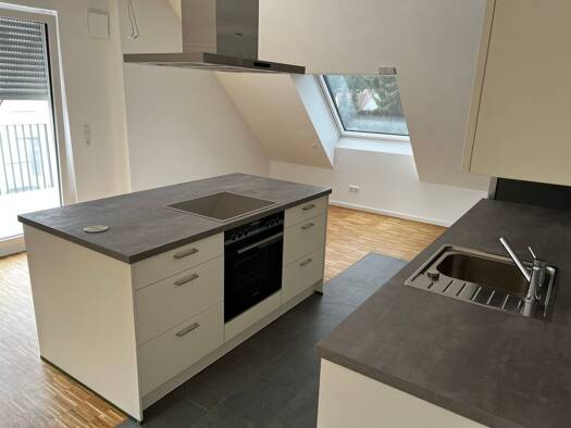 Wohnung zur Miete 1.490 € 3,5 Zimmer 102 m² Geschoss 2/3 frei ab 01.03.2026 Röthenbach b Schweinau Nürnberg 90449