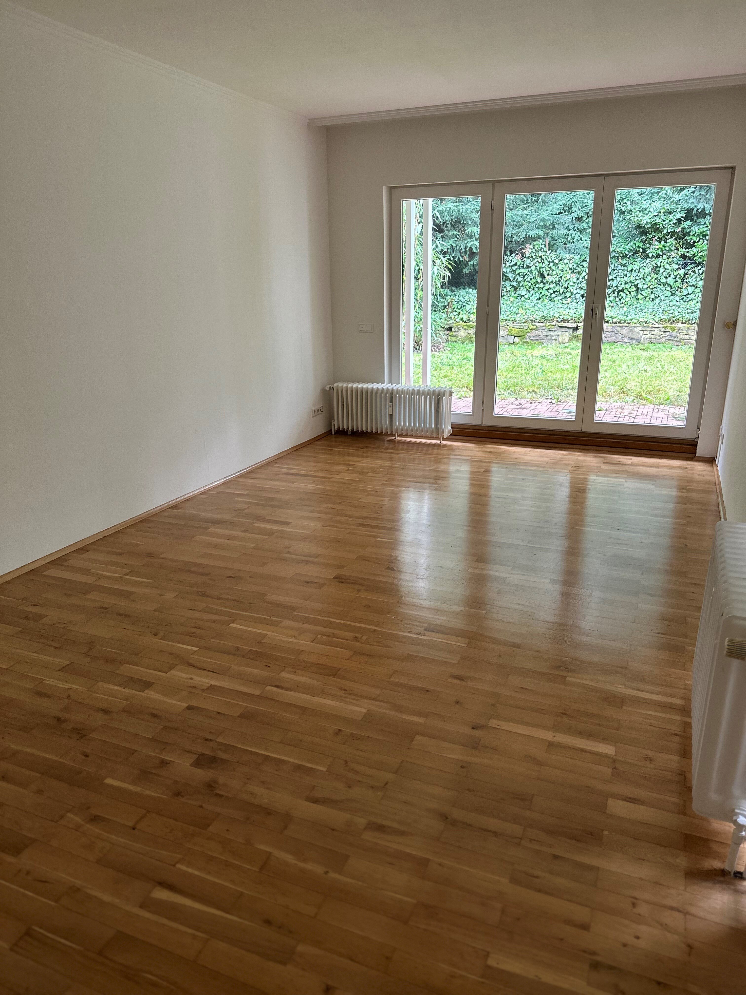 Terrassenwohnung zur Miete 1.250 € 3 Zimmer 84 m²<br/>Wohnfläche EG<br/>Geschoss ab sofort<br/>Verfügbarkeit Benrather Schlossallee Benrath Düsseldorf 40597