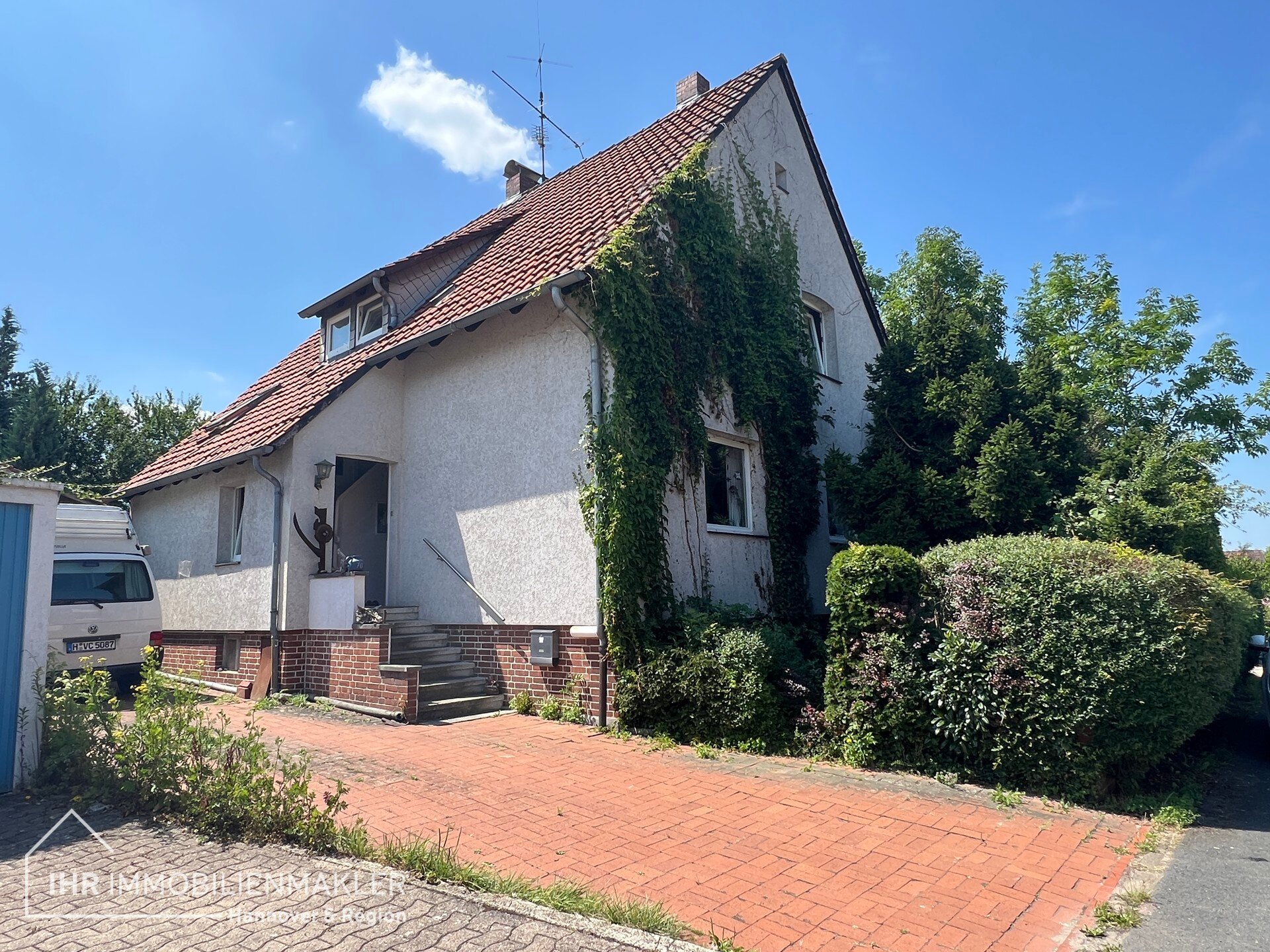 Einfamilienhaus zum Kauf 423.000 € 6 Zimmer 148 m²<br/>Wohnfläche 1.305 m²<br/>Grundstück Barsinghausen - Süd Barsinghausen 30890