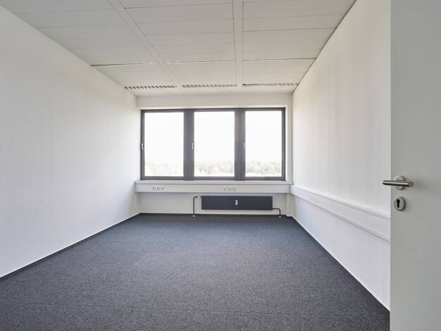 Bürofläche zur Miete 600 € 34 m² Bürofläche teilbar ab 34 m² Carl-Legien-Str. 15 Bieber Offenbach 63073