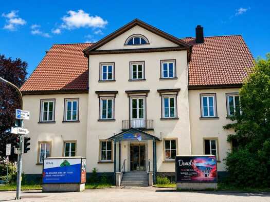 Haus zum Kauf 890.000 € 17 Zimmer 372 m² 596 m² Grundstück Rottweil Rottweil 78628