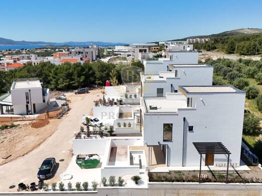 Einfamilienhaus zum Kauf 1.300.000 € 5 Zimmer 471 m² Grundstück Sveti Filip i Jakov 23207
