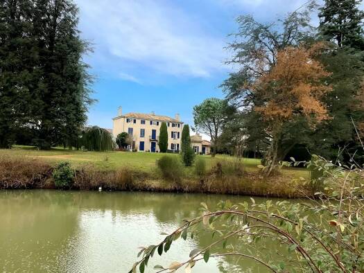 Einfamilienhaus zum Kauf 1.859.000 € 10 Zimmer 334 m² 8.500 m² Grundstück La Tour-de-Salvagny 69890