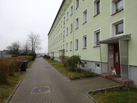 Wohnung zum Kauf 25.000 € 2 Zimmer 52 m² 3. Geschoss frei ab sofort Neumark Neumark 08496