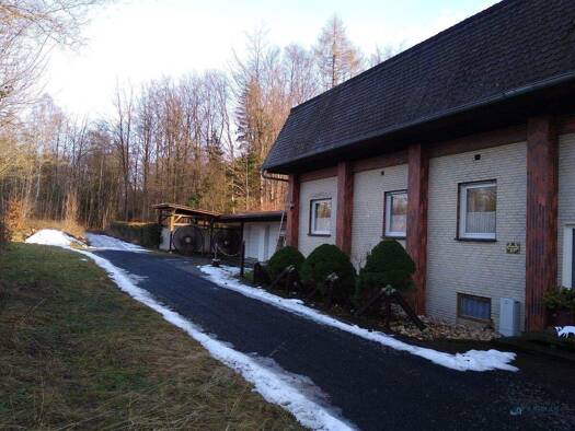 Doppelhaushälfte zum Kauf 249.500 € 7 Zimmer 101,1 m² 1.441 m² Grundstück Hahnstraße 3 Hessisch Lichtenau Hessisch Lichtenau / Hirschhagen 37235