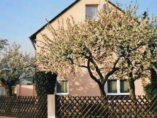 Mehrfamilienhaus zum Kauf provisionsfrei 750.000 € 5 Zimmer 140 m² 671 m² Grundstück frei ab sofort Sack Fürth 90765