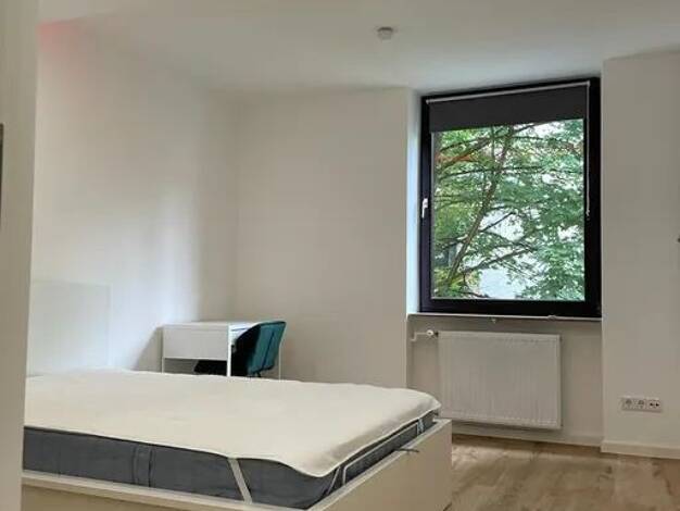 Wohnung zur Miete 770 € 5 Zimmer 13 m² Leopoldstraße 138 Schwabing-Freimann München 80804
