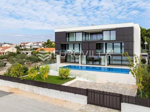 Haus zum Kauf 8.300.000 € 9 Zimmer 706 m² Obala 4. kolovoza 1941. Šibenik