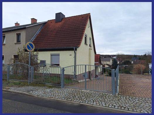 Doppelhaushälfte zur Miete 900 € 3 Zimmer 69 m² 800 m² Grundstück frei ab 01.05.2026 Droyßig 06722