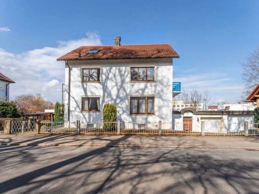 Mehrfamilienhaus zum Kauf 369.000 € 8 Zimmer 162 m² frei ab sofort Villingen Villingen-Schwenningen 78048