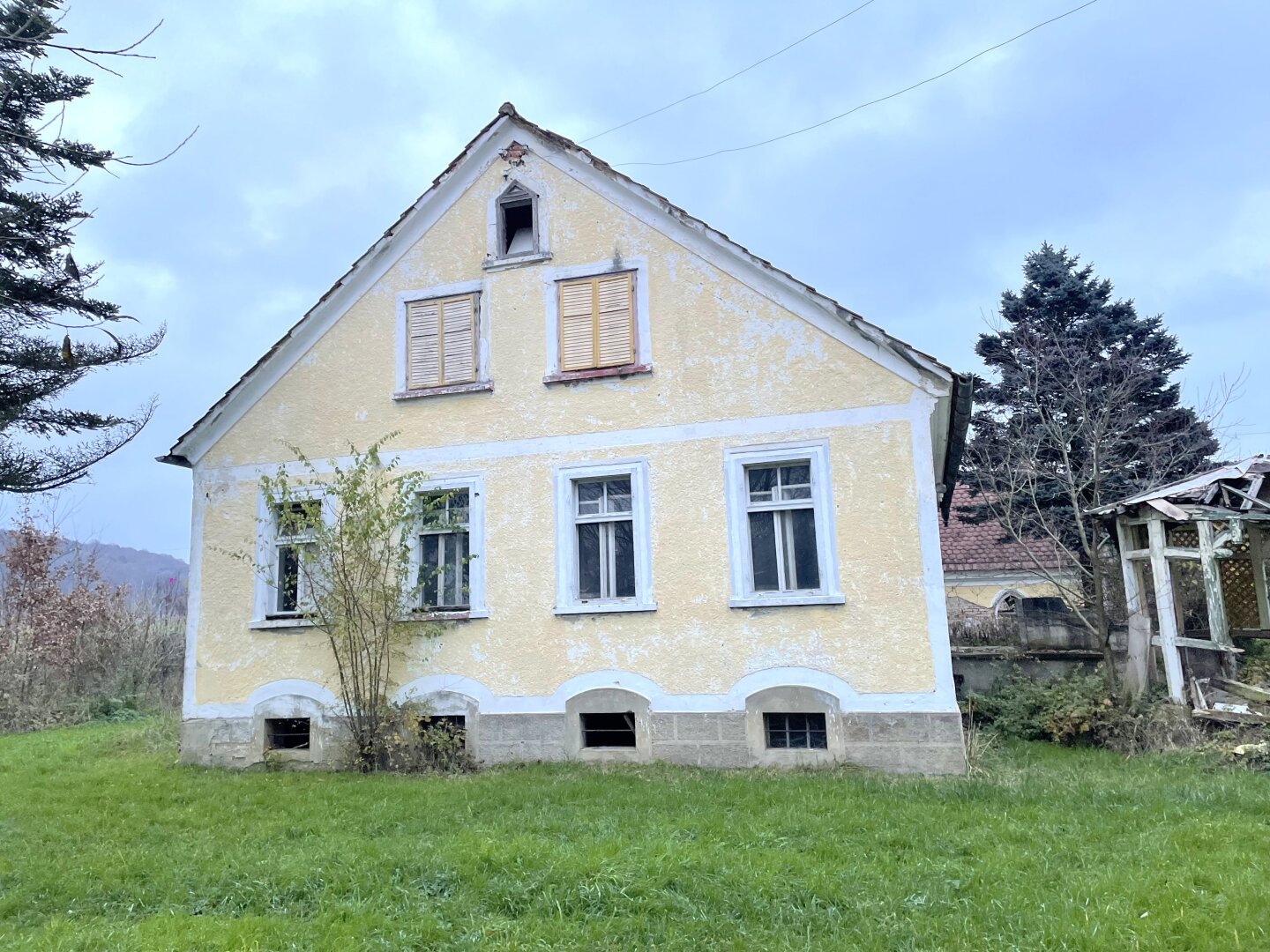 Bauernhaus zum Kauf 180.000 € 4 Zimmer 240 m²<br/>Wohnfläche 27.335 m²<br/>Grundstück Fehring 8350