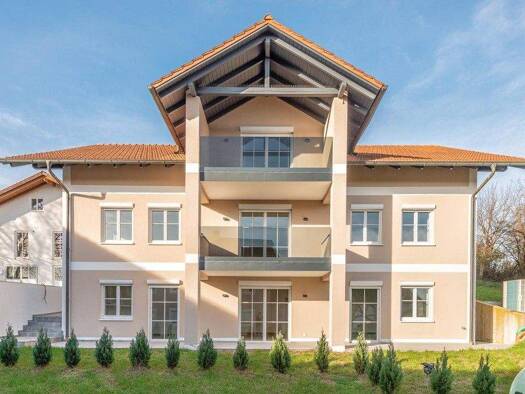 Mehrfamilienhaus zum Kauf 995.000 € 11 Zimmer 354 m² 735 m² Grundstück Eberhardsberg Büchlberg / Saderreut 94124