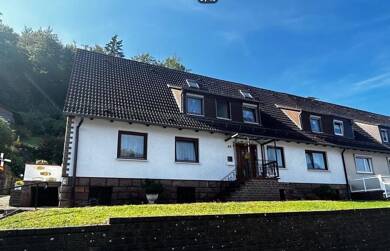 Haus zum Kauf 349.000 € 12 Zimmer 318 m² 1.697 m² Grundstück Eschenstruth Helsa 34298