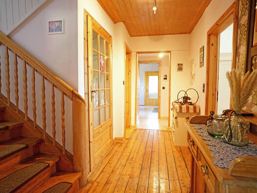 Einfamilienhaus zum Kauf 299.000 € 8 Zimmer 186 m² 743 m² Grundstück Vollmarshausen Lohfelden / Vollmarshausen 34253