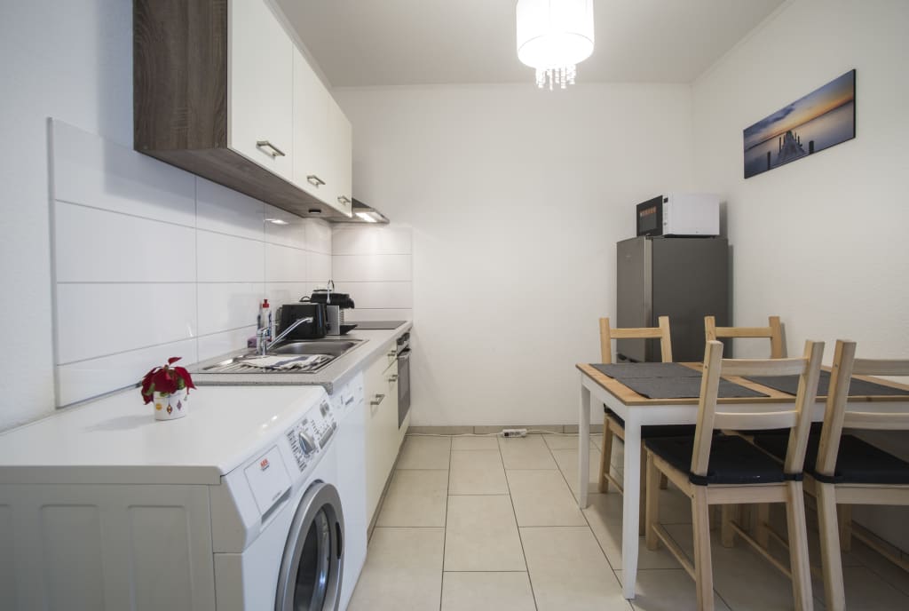 Wohnung zur Miete Wohnen auf Zeit 2.073 € 2 Zimmer 42 m²<br/>Wohnfläche ab sofort<br/>Verfügbarkeit Werstener Dorfstr., 228 Wersten Düsseldorf 40591