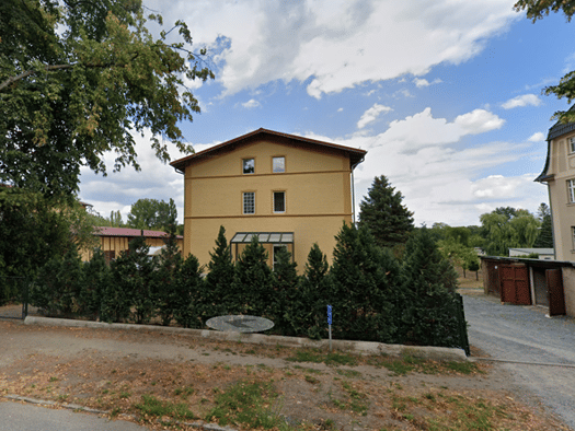 Mehrfamilienhaus zum Kauf als Kapitalanlage geeignet 250.000 € 16 Zimmer 466 m² 2.527 m² Grundstück Grünhauser Straße 12 Lauchhammer Lauchhammer 01979