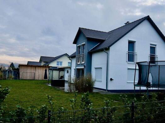 Einfamilienhaus zum Kauf 790.000 € 5 Zimmer 131 m² 850 m² Grundstück frei ab sofort Altenburg Jestetten 79798