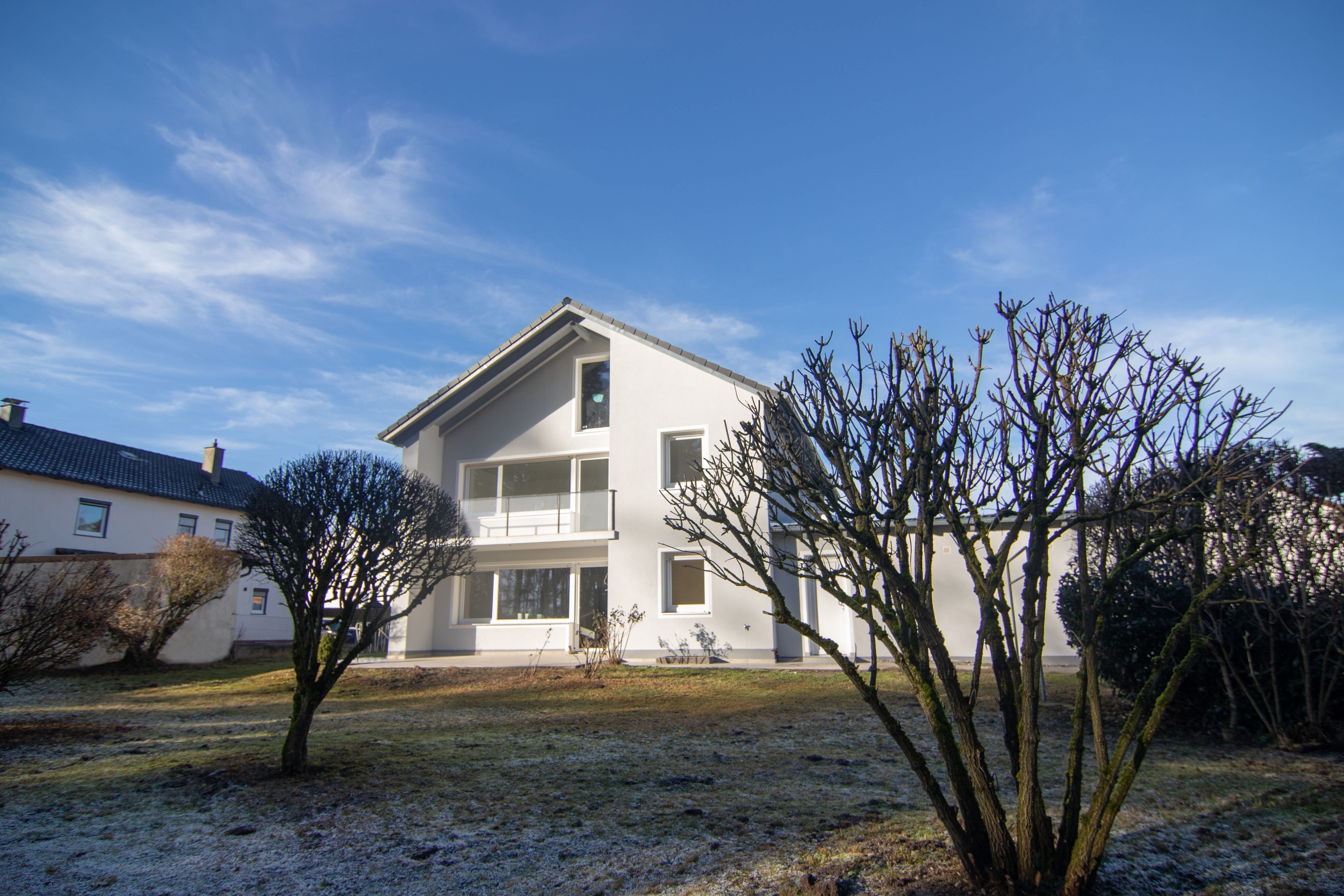 Einfamilienhaus zum Kauf provisionsfrei als Kapitalanlage geeignet 849.000 € 6 Zimmer 170 m²<br/>Wohnfläche 900 m²<br/>Grundstück West Waldkraiburg 84478