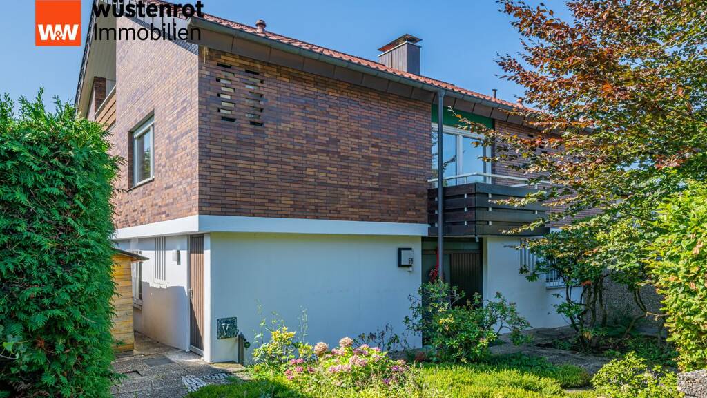 Einfamilienhaus zum Kauf 1.300.000 € 8 Zimmer 431,5 m² 951 m² Grundstück Bad Cannstatt Stuttgart 70374