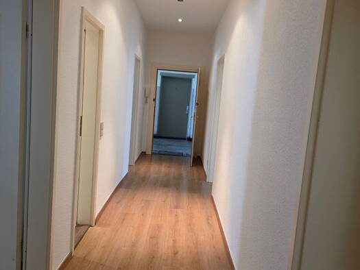 Wohnung zur Miete 630 € 3,5 Zimmer 105 m² Geschoss -3/4 frei ab sofort Leipziger Str. Leipziger Straße 39112