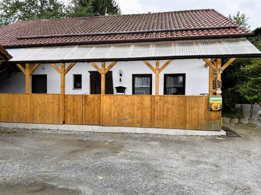 Einfamilienhaus zum Kauf 189.000 € 5 Zimmer 108 m² 352 m² Grundstück Schöllnacher Straße 1 a Reichenbach Iggensbach 94547