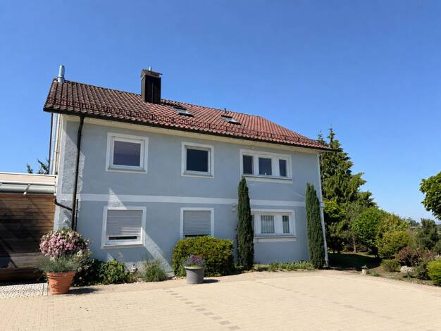 Wohnung zur Miete 950 € 4 Zimmer 100 m² 1. Geschoss Rößlerhalde Grünkraut 88287